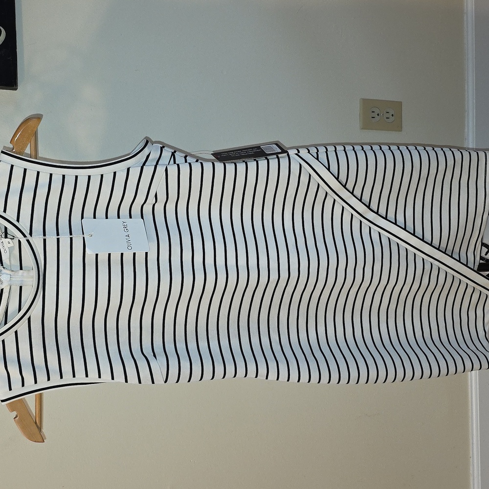 Olivia Grey Striped Dress White & Black Womens Size Medium (Joni # 5)